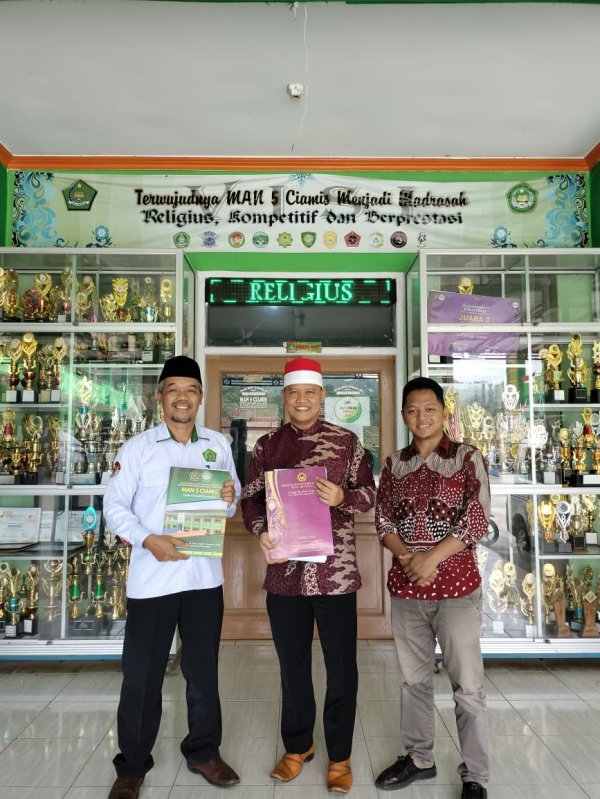 STID Sirnarasa dan MAN 5 Ciamis Jalin Kerja Sama Strategis melalui Penandatanganan MoU dan Sosialisasi PCMB 2026