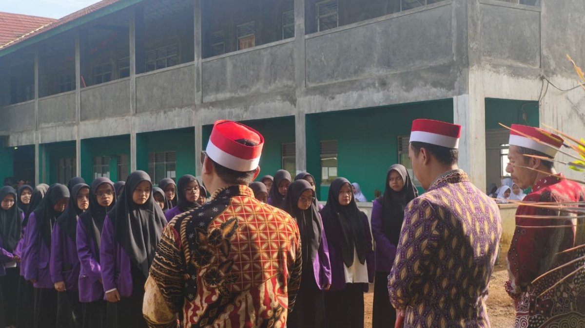 Ujian Akhir Semester Ganjil 2025/2026 STID Sirnarasa Dimulai dengan Apel Pagi Bersama